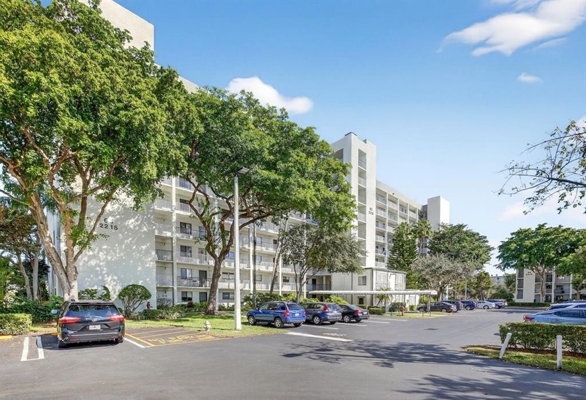 DESIRABLE CYPRESS ISLAND W/RESORT STYLE AMENITIES, Walk to the - Beach Condo for sale in Pompano Beach, Florida on Beachhouse.com
