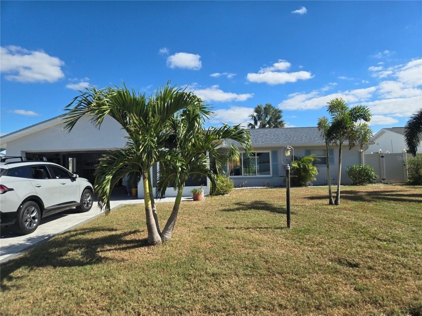 Hurricane damage but everything is here!  Newly plumb and new - Beach Home for sale in Apollo Beach, Florida on Beachhouse.com