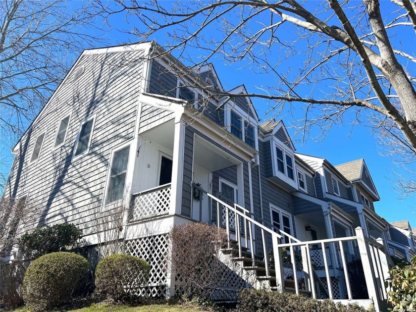 End Unit w/lots of privacy in the sought-after community of Town - Beach Townhome/Townhouse for sale in Port Jefferson, New York on Beachhouse.com