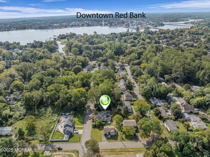 Spacious Home in Prestigious Navesink Area, Mins to Downtown Red - Beach Home for sale in Red Bank, New Jersey on Beachhouse.com