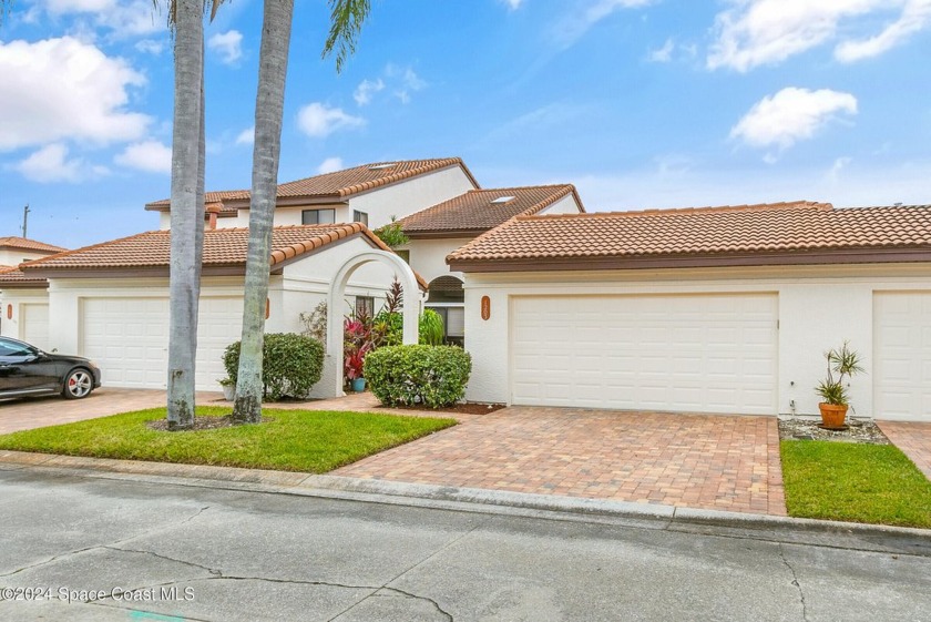 Welcome to this well maintained 2-bedroom, 2-bathroom townhouse - Beach Townhome/Townhouse for sale in Indian Harbour Beach, Florida on Beachhouse.com