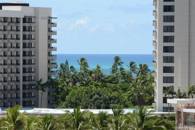Rarely available High floor corner unit with partial ocean view - Beach Apartment for sale in Honolulu, Hawaii on Beachhouse.com