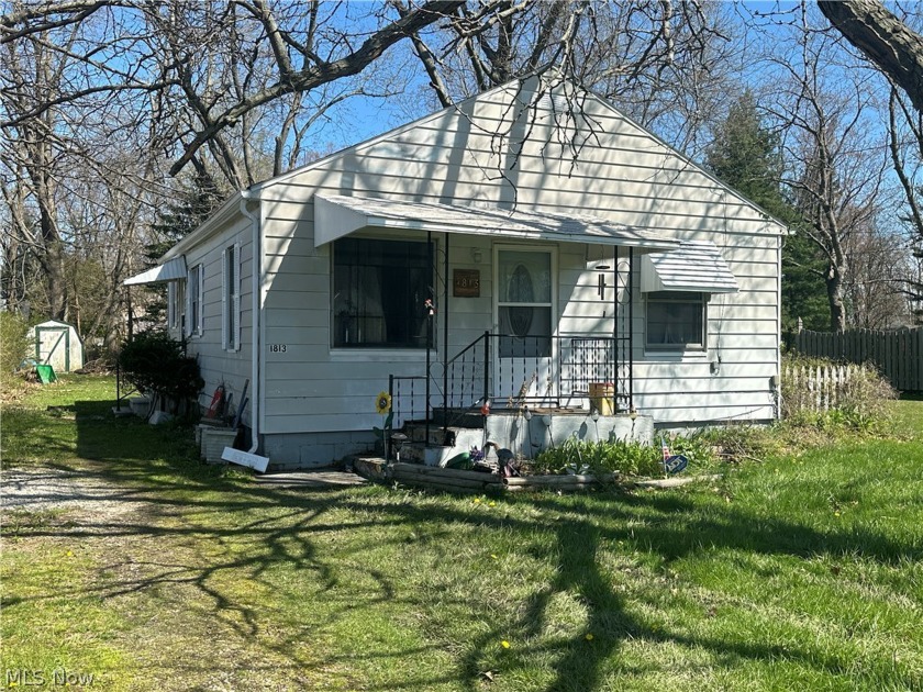 Cozy 2 bedroom (possible 3rd) home was just purchased 4 years - Beach Home for sale in Ashtabula, Ohio on Beachhouse.com