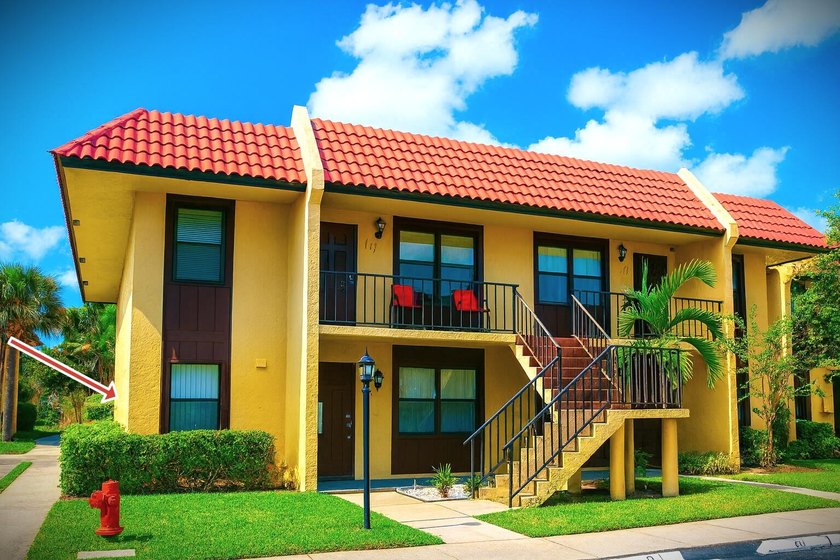 Spacious 2-Bedroom, 2-Bathroom Corner Unit in Forest Hill Villas - Beach Condo for sale in West Palm Beach, Florida on Beachhouse.com