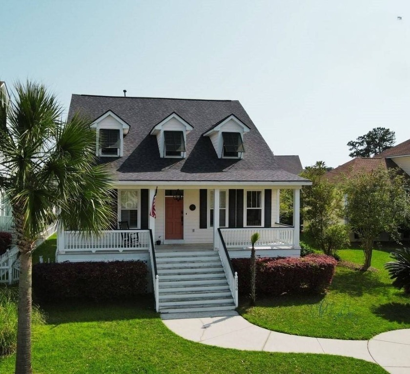Stunning Low Country Home in Rivertowne on the Wando.This - Beach Home for sale in Mount Pleasant, South Carolina on Beachhouse.com