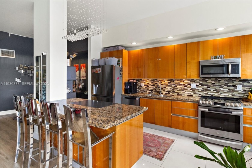 Beautifully renovated and very spacious penthouse in Del Prado - Beach Condo for sale in Aventura, Florida on Beachhouse.com