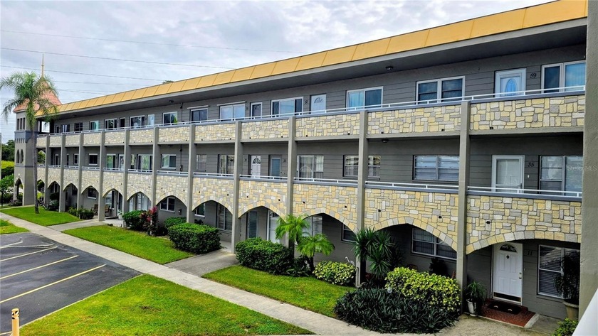 Price reduced, this is an excellent opportunity to buy in the - Beach Condo for sale in Clearwater, Florida on Beachhouse.com