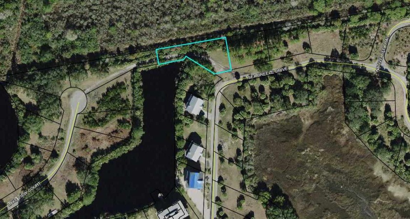 Located in the beautiful The Lakes at Shell Point. This parcel - Beach Lot for sale in Crawfordville, Florida on Beachhouse.com