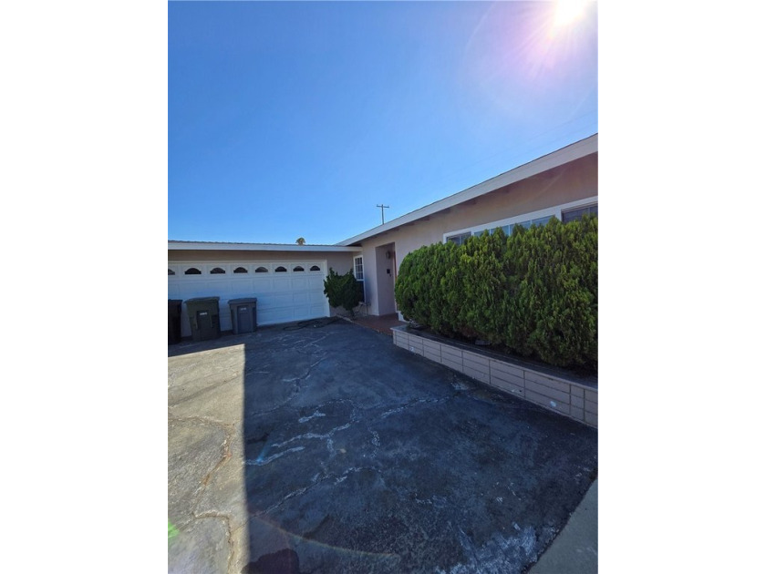 Most sought-after neighborhood in Torrance, just a few minutes - Beach Home for sale in Torrance, California on Beachhouse.com