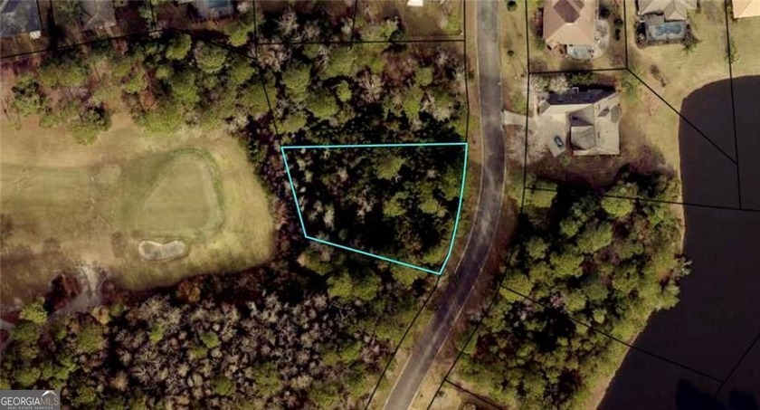 The perfect spot to build your new home! This golf course lot in - Beach Lot for sale in Saint Marys, Georgia on Beachhouse.com