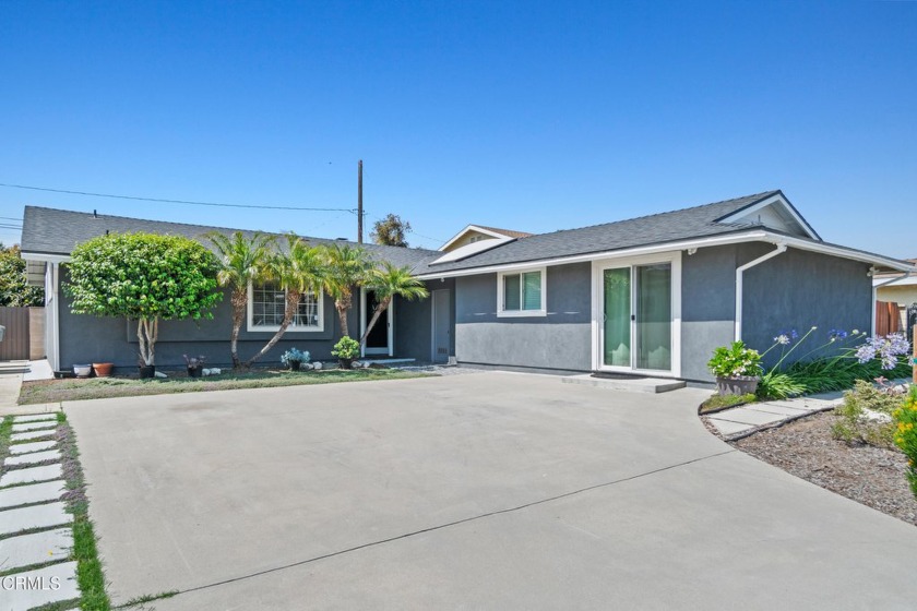 Welcome to this beautifully renovated North Oxnard duplex with a - Beach Home for sale in Oxnard, California on Beachhouse.com