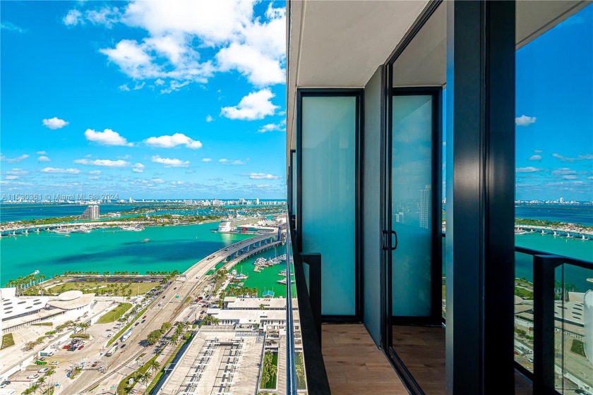 Experience luxury living with breathtaking views of Biscayne Bay - Beach Condo for sale in Miami, Florida on Beachhouse.com