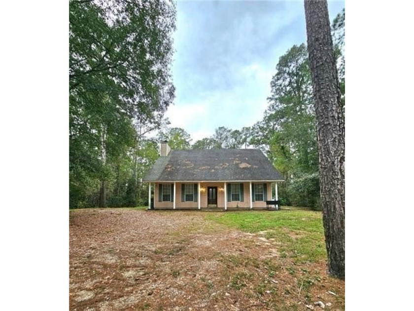 Welcome To Your Retreat In Colt/Slidell with Over 1.5 Acres Of - Beach Home for sale in Slidell, Louisiana on Beachhouse.com