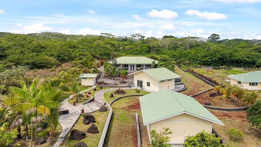 Positioned on an elevated lot at the end of a short dead-end - Beach Home for sale in Keaau, Hawaii on Beachhouse.com