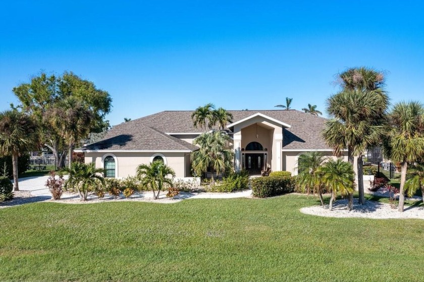 NEW PRICE! Welcome to that Florida Lifestyle you've been - Beach Home for sale in Cape Coral, Florida on Beachhouse.com