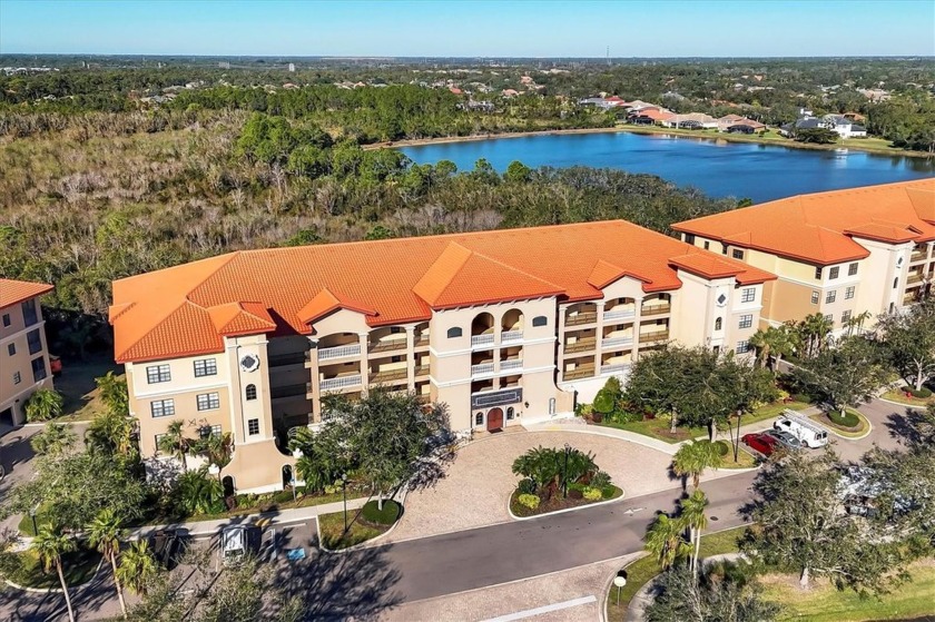 Experience luxurious living at Lake Vista in Lakewood Ranch! - Beach Condo for sale in Lakewood Ranch, Florida on Beachhouse.com