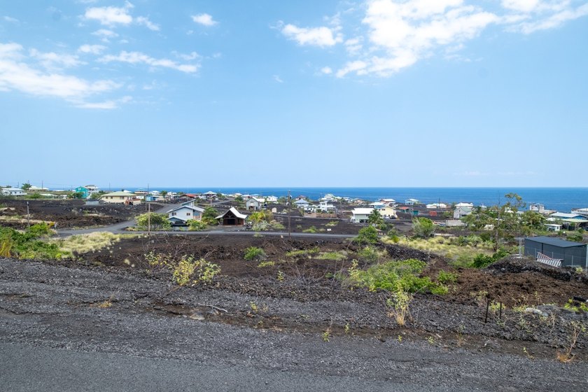 Unique opportunity to purchase elevated lot with ocean and - Beach Lot for sale in Captain Cook, Hawaii on Beachhouse.com