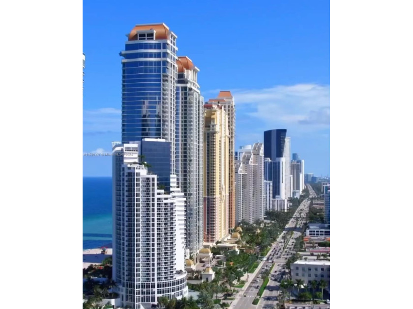 DELUXE FULLY FURNISHED CONDO-HOTEL STUDIO AT THE PRESTIGIOUS - Beach Condo for sale in Sunny Isles Beach, Florida on Beachhouse.com