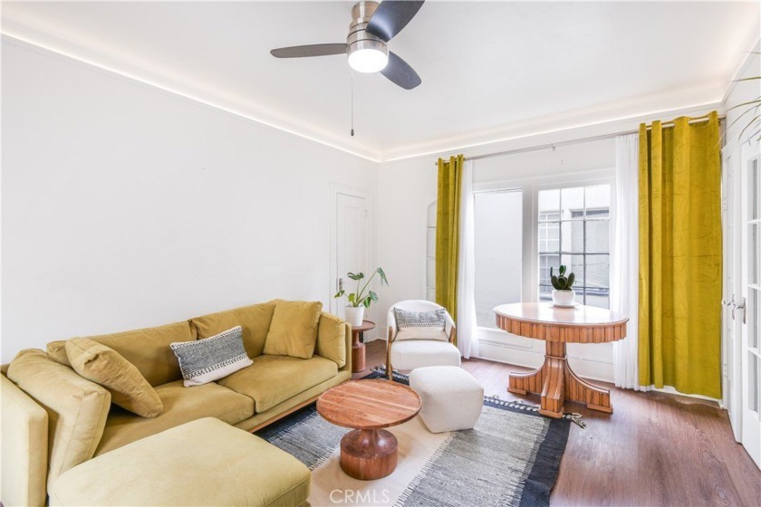 Elegant Vintage Retreat by the Sea - A Bachelor's Dream Just Two - Beach Condo for sale in Long Beach, California on Beachhouse.com