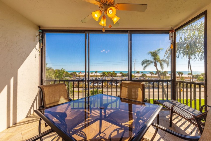 Welcoming 2BR 2BA Condo at Siesta Key Beach with Gulf - Beach Vacation Rentals in Sarasota, Florida on Beachhouse.com