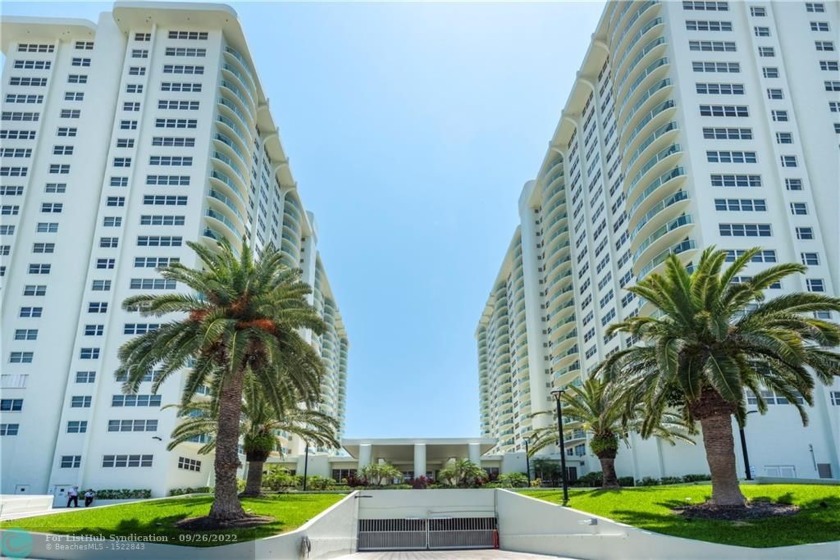 Spacious one-bedroom unit with one and a half bath in Oceanfront - Beach Condo for sale in Fort Lauderdale, Florida on Beachhouse.com