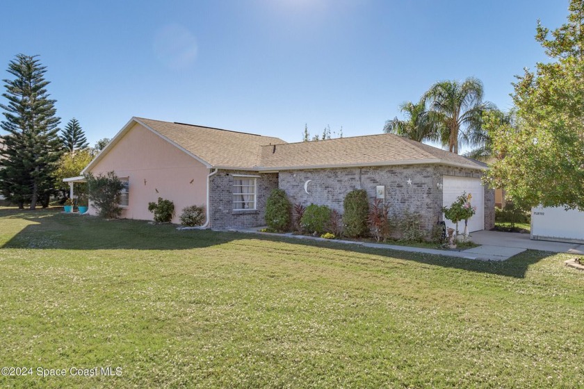 Welcome to this 2/2 home in the desirable Bayberry Estates - Beach Home for sale in Melbourne, Florida on Beachhouse.com