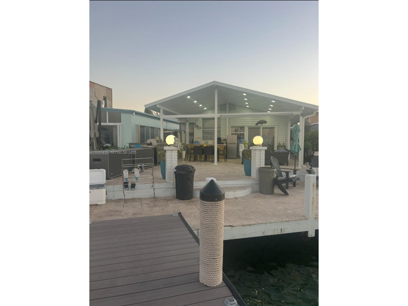 Welcome to your waterfront retreat in the beautiful Keys! This - Beach Home for sale in Long Key, Florida on Beachhouse.com