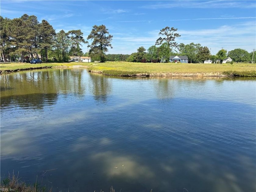 Beautiful vacant property 10 acres to build your dream home! - Beach Acreage for sale in Knotts Island, North Carolina on Beachhouse.com