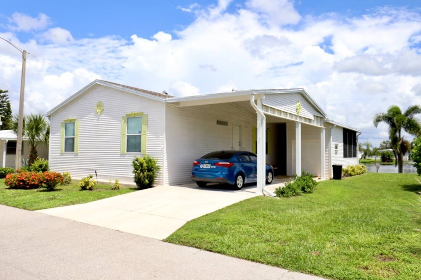 Welcome to Windmill Village!  This spacious floor plan will not - Beach Home for sale in North Fort Myers, Florida on Beachhouse.com