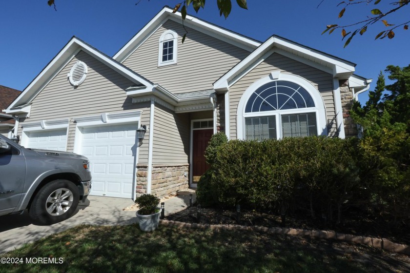 21 Pancoast offers 2600 sf of living space. 
This 3 bedroom, 3 - Beach Home for sale in Waretown, New Jersey on Beachhouse.com