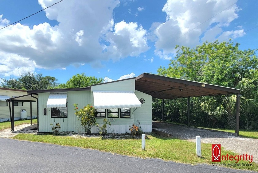 Don't miss the opportunity to own this 1-bedroom, 2-bathroom - Beach Home for sale in Ruskin, Florida on Beachhouse.com