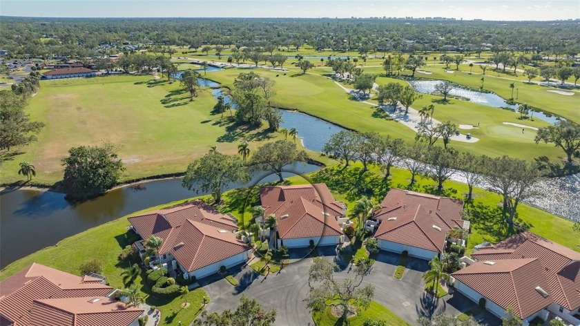 Highly sought-after Golf Pointe Circle Villa in the Palm Aire - Beach Home for sale in Sarasota, Florida on Beachhouse.com