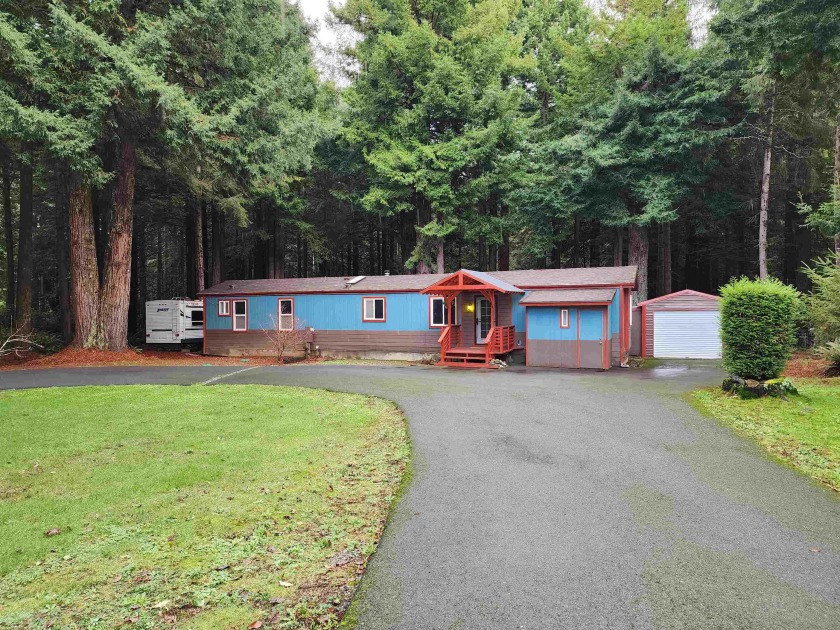 Escape to your private Redwood forest! This 2 bedroom, 2 - Beach Home for sale in Crescent City, California on Beachhouse.com
