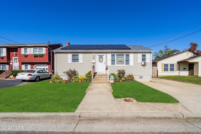 Welcome to this beautifully renovated 2-bedroom, 1-bath ranch - Beach Home for sale in North Middletown, New Jersey on Beachhouse.com