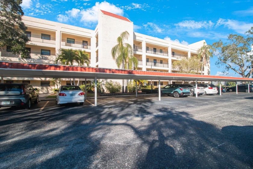 Enjoy this beautifully maintained, pristine 2 bedroom, 2 bath - Beach Condo for sale in Largo, Florida on Beachhouse.com