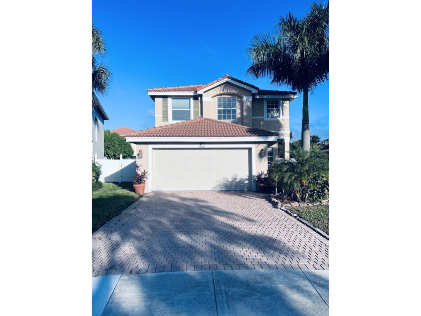 A must-see single-family home, come see this Spectacular home in - Beach Home for sale in Greenacres, Florida on Beachhouse.com