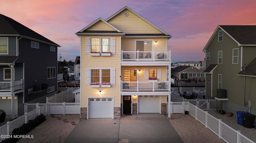 Embrace an unparalleled lifestyle in this stunning 4-bedroom, 3 - Beach Home for sale in Toms River, New Jersey on Beachhouse.com