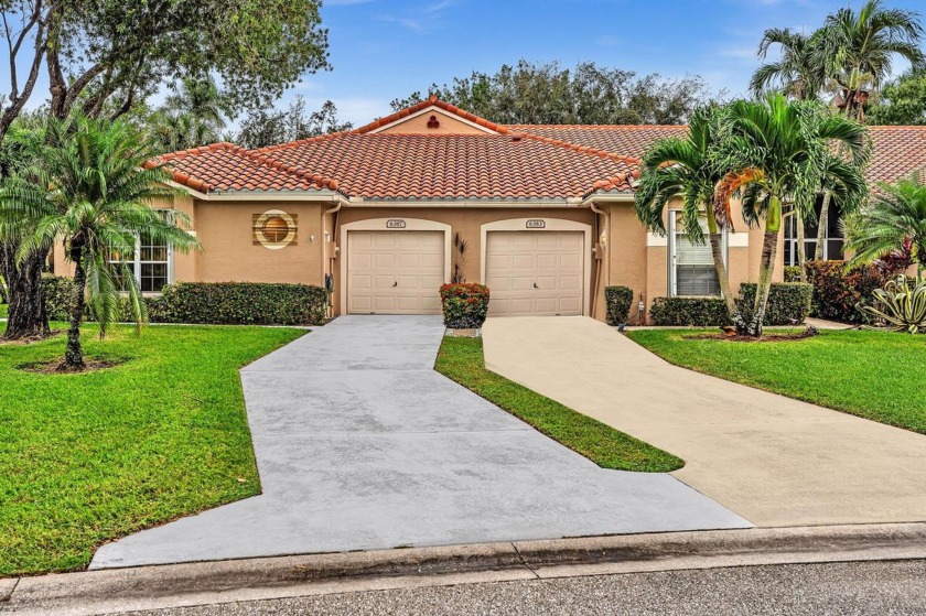 Welcome home to this beautiful large 3 bedroom 2 1/2 bath villa - Beach Home for sale in Boynton Beach, Florida on Beachhouse.com