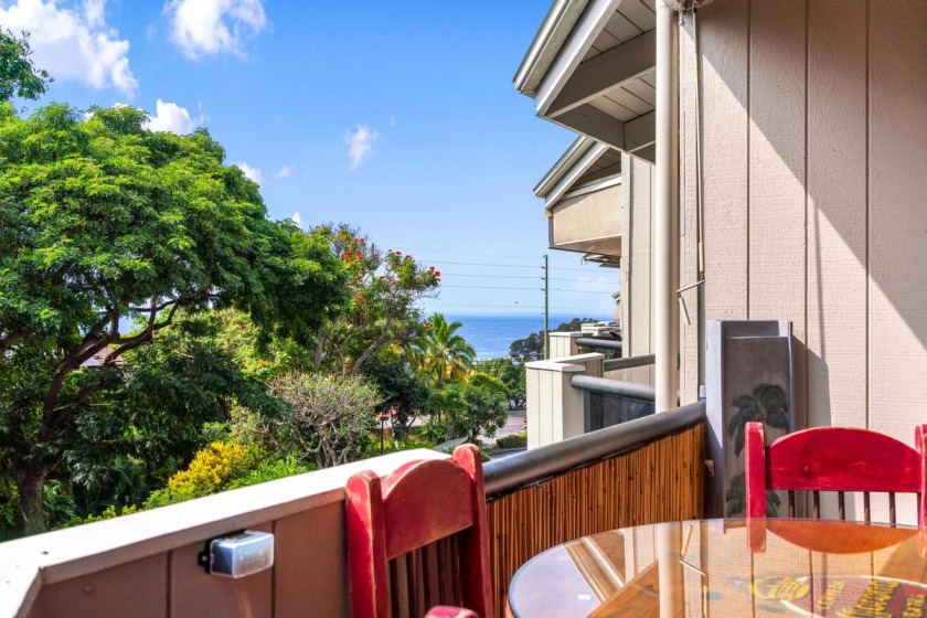 Kailua Bay Resort#2-306 Top Floor Corner 2 bedroom condo with - Beach Vacation Rentals in Kailua Kona, Hawaii on Beachhouse.com