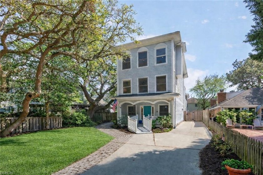 Perfectly positioned in the sought-after North End, this - Beach Townhome/Townhouse for sale in Virginia Beach, Virginia on Beachhouse.com