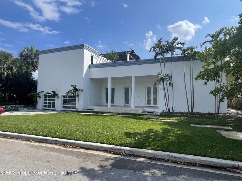 Property is available for rent of $50,000/month.  230 Miramar - Beach Home for sale in West Palm Beach, Florida on Beachhouse.com