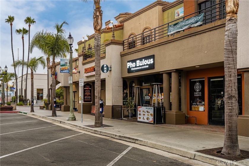 Business Opportunity: Take over Pho Bulous, a turnkey restaurant - Beach Commercial for sale in Huntington Beach, California on Beachhouse.com