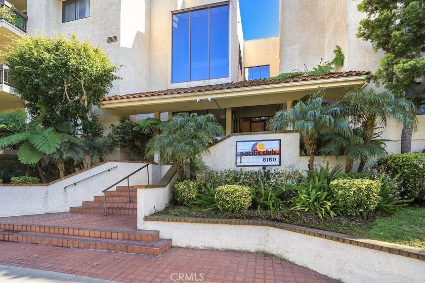 Welcome to the Secure and Gated Pacific Club Complex with all - Beach Condo for sale in Playa Del Rey, California on Beachhouse.com