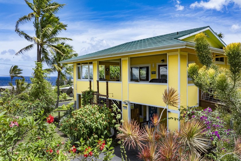 Wake to the thunder of the Pacific and fall asleep to the rhythm - Beach Home for sale in Pahoa, Hawaii on Beachhouse.com