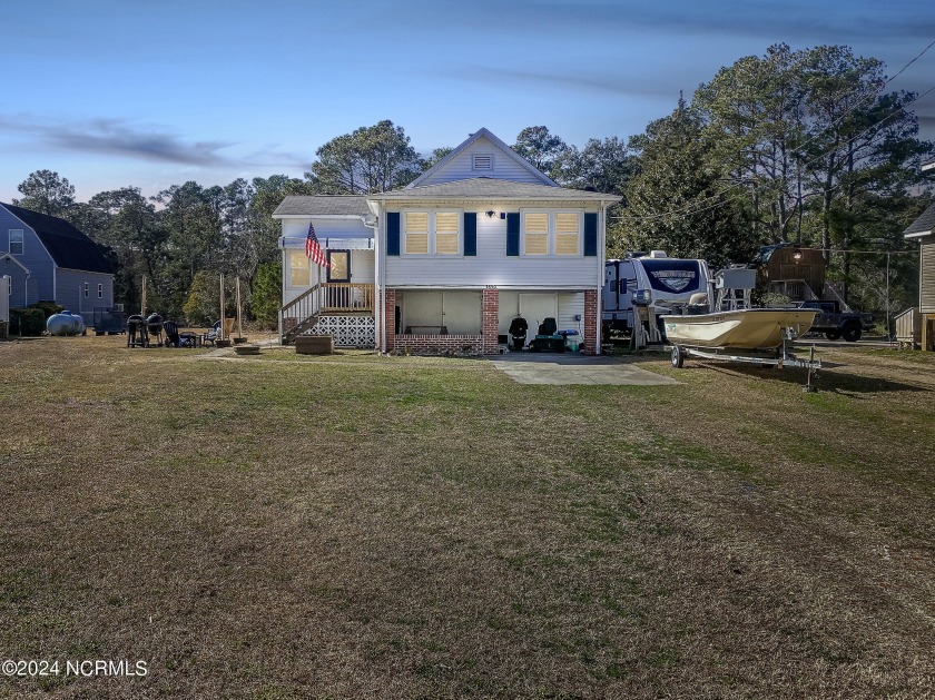 Motivated Sellers, Bring all offers! Welcome to your ideal - Beach Home for sale in Kitty Hawk, North Carolina on Beachhouse.com