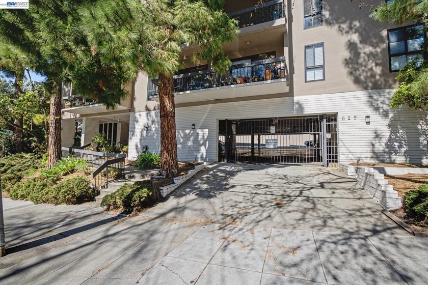 Welcome to The Seville, located on a quiet, tree-lined street - Beach Condo for sale in Oakland, California on Beachhouse.com