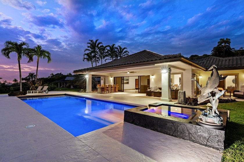Breathtaking coastline, ocean, and sunset views from this - Beach Home for sale in Kailua Kona, Hawaii on Beachhouse.com