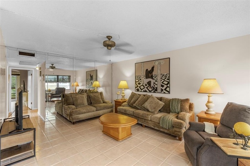 LOCATION LOCATION!!! HIGHLY DESIRABLE CORNER UNIT ON THE TOP - Beach Condo for sale in Deerfield Beach, Florida on Beachhouse.com