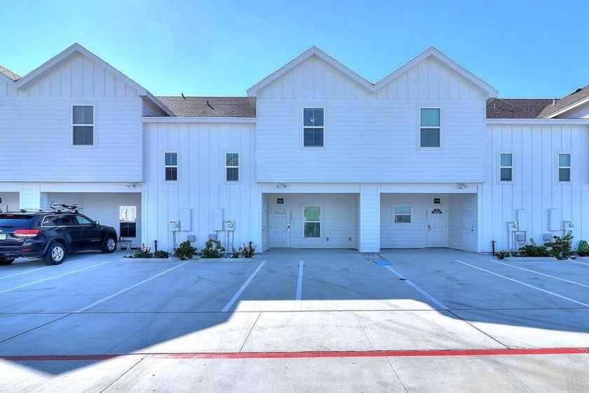 Beautiful, furnished, 3 bedroom townhome on North Padre Island - Beach Townhome/Townhouse for sale in Corpus Christi, Texas on Beachhouse.com