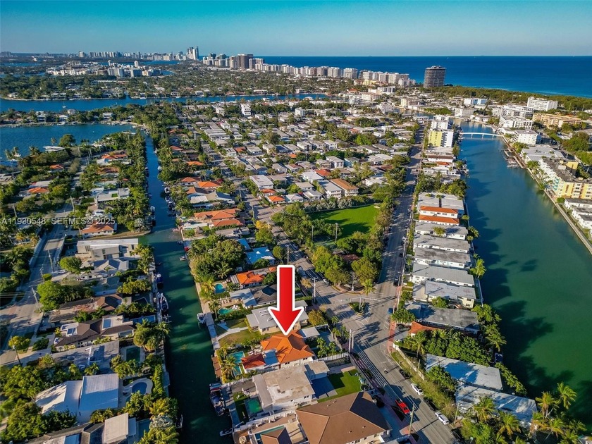 Fall in love with this true boater's dream with no fixed - Beach Home for sale in Miami Beach, Florida on Beachhouse.com